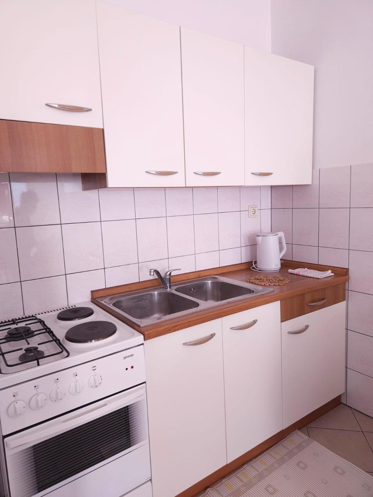Lorena Apartments In Пула Екстериор снимка