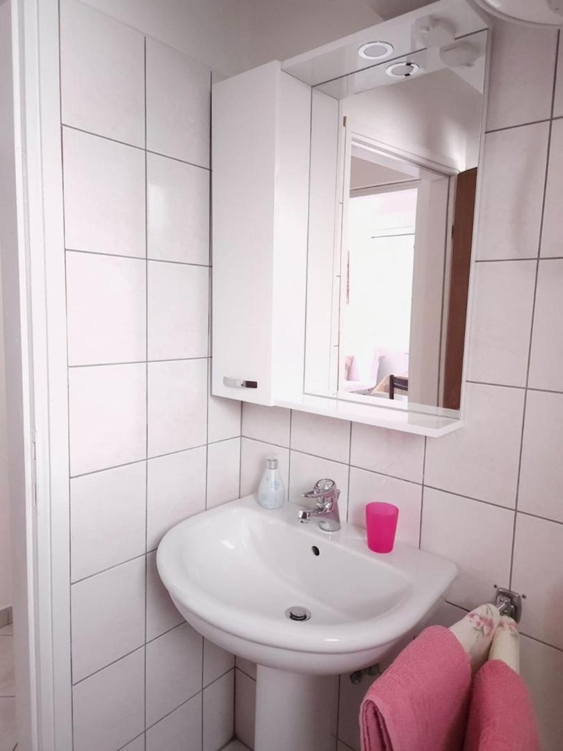 Lorena Apartments In Пула Екстериор снимка
