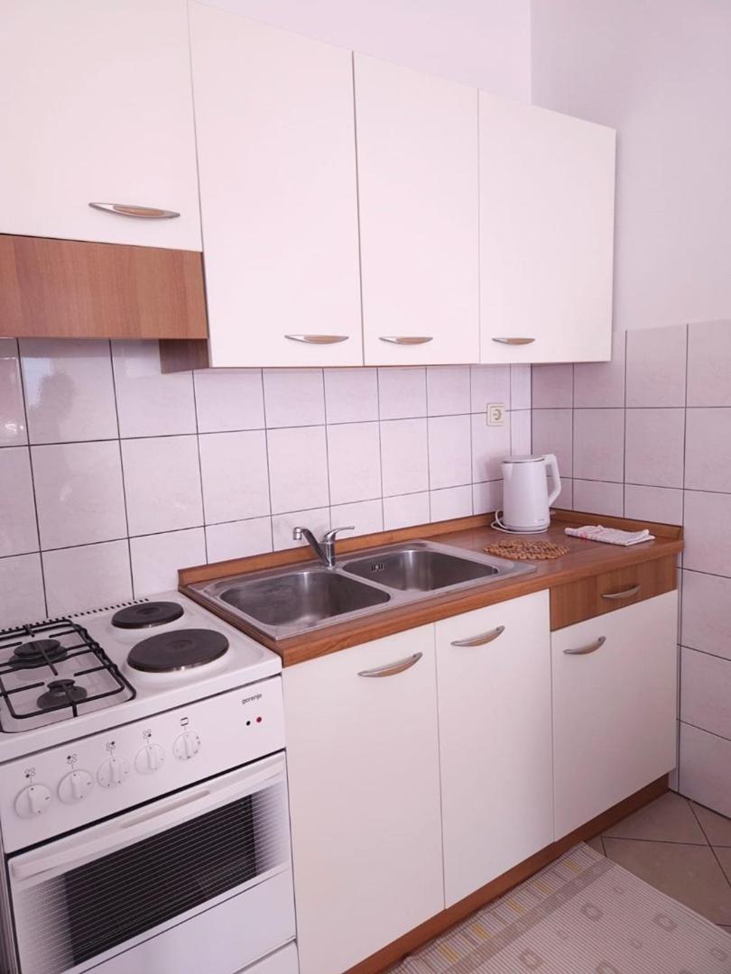 Lorena Apartments In Пула Екстериор снимка
