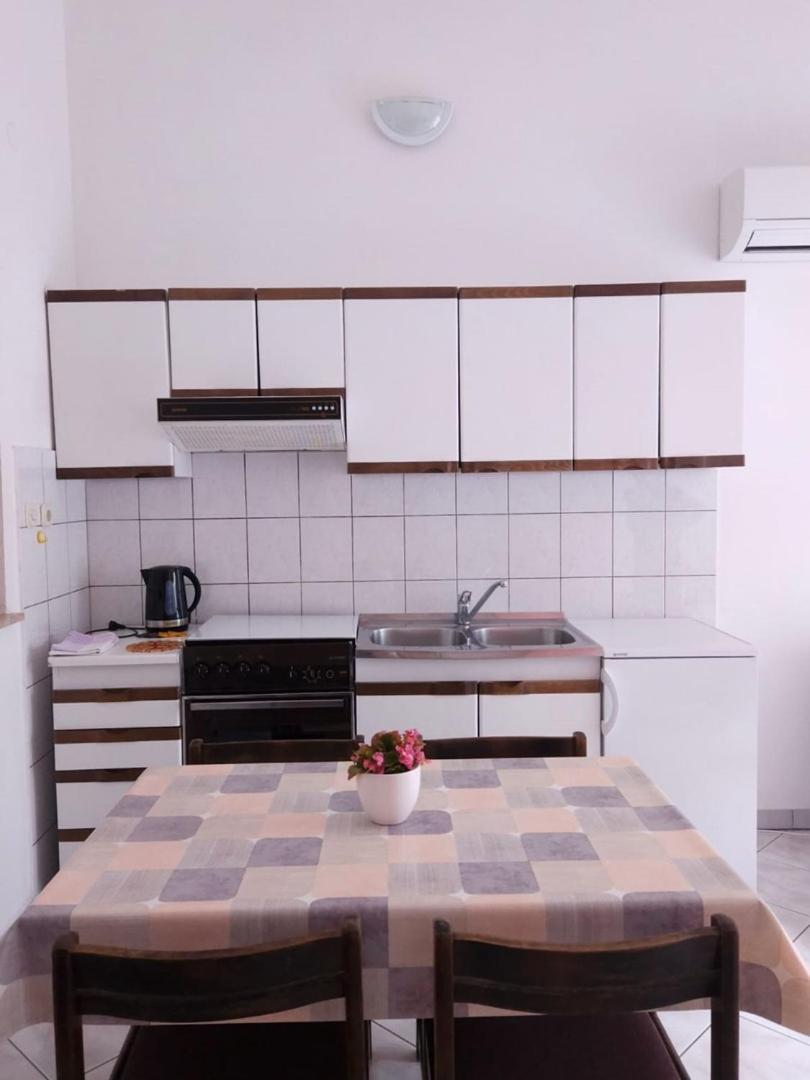 Lorena Apartments In Пула Екстериор снимка