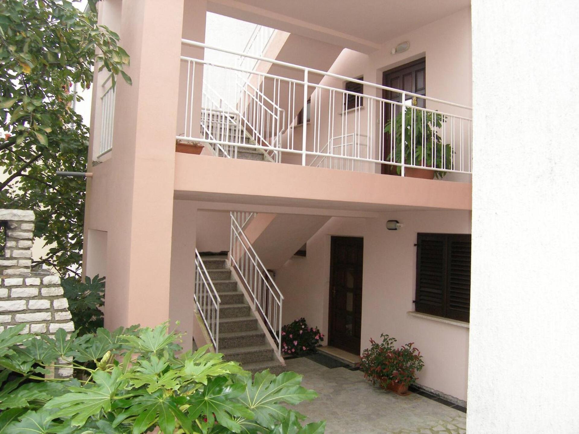 Lorena Apartments In Пула Екстериор снимка