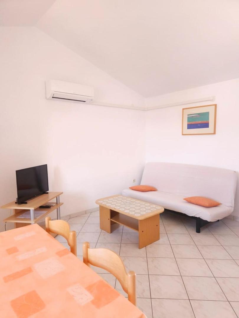 Lorena Apartments In Пула Екстериор снимка